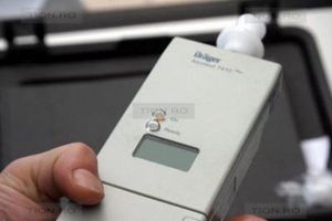 Șofer extrem de beat prins de poliţişti la volan, lângă Timişoara