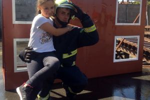 Ziua Pompierilor: Sute de copii şi adulţi au sărbătorit împreună cu militarii bihoreni (FOTO)