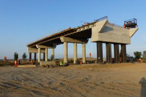 Centura Rădăuţiului, o construcţie în grafic, unde se lucrează pe toată lungimea traseului