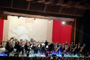 Iubitorii de muzică clasică s-au bucurat aseară de un concert excepţional. Festivalul Enescu a ajuns la Târgovişte