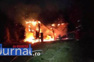 Incendiu la Faraoane. Anexa unei case s-a făcut scrum
