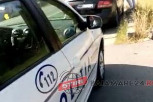 VIDEO. Trebuia să ajungă cu tatăl la spital în Satu Mare, dar a fost încătuşat de un poliţist: ,,A făcut un abuz”