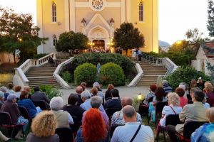 FOTO&VIDEO. Concert live de muzică clasică, în curtea bisericii Calvaria