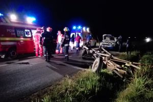 Dărmăneşti: Accident între un autoturism si o căruţă