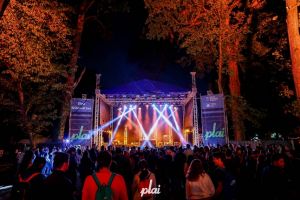 Prima seară a festivalului Plai a surprins publicul cu o atmosferă magică, demnă de un boutique festival