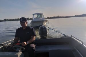 Ambarcatiune gasita pe Dunare de catre pompierii ISU Tulcea