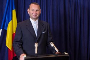 Viorel Catarama,  candidatul Dreptei Liberale la functia de presedinte al Romaniei, ofera o recompensa de 100.000 euro pentru gasirea Luizei sau Alexandrei   