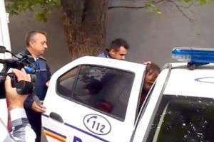 Pus pe harţă, a ajuns în arest