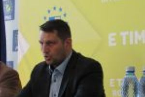 Fane Stoica – PNL: Olguţa Vrăbiuţa a început din nou să ciripească. Nu-i va ajuta la nimic