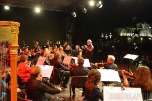 Cântarea Oradiei: Imnul Oradiei, intens criticat. Vezi propunerea lui Bihorel!