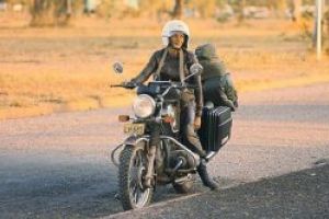 Anne-France Dautheville, prima femeie care a făcut turul lumii solo pe motocicletă: Călătoria se construieşte de la sine, pe parcurs