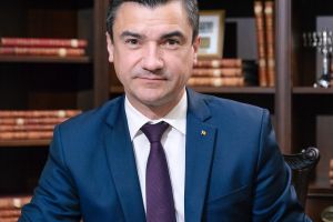„Eu îi voi alege pe românii plecaţi în afara graniţelor! Îi aştept acasă să reclădim o ţară demnă şi condusă de oameni responsabili!” – Mihai Chirica, primarul municipiului Iaşi