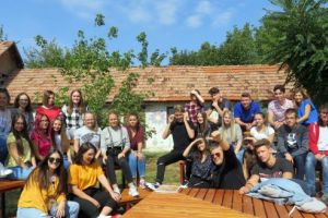 Proiecte cu şi pentru tineri din comunitate, la Liceul Tehnologic „Lucian Blaga”