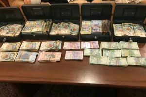 Şase persoane din Prahova, reţinute pentru contrabandă cu ţigări