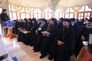Mănăstirea de la Izvoru Mureşului a găzduit prima sinaxă stareţilor şi stareţelor din cele cinci eparhii ale Mitropolia Ardealului