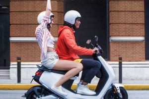 Testează şi tu un scuter electric la Electro-Tura pe 22 Septembrie