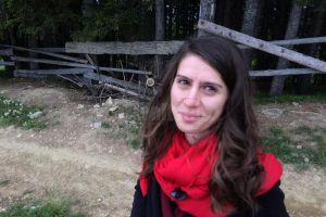 O tânără din Grămeşti, Andreea Mihaela Șuleap, suferă de o boală foarte rară şi are ...
