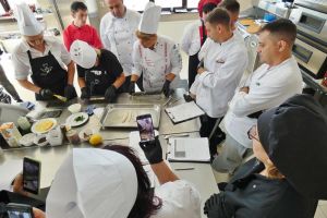 Trei zile de „antrenament gastronomic”, alături de „Mentori de gust”, la Centrul de ...