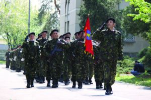 Mai multe posturi disponibile la o unitate militară din Târgovişte! Vezi detalii