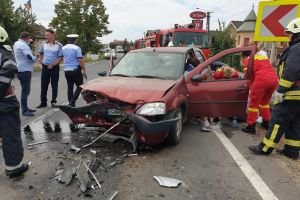 FOTO. Accidentul grav de la Botiz, produs de un şofer de 67 de ani. Cinci victime!