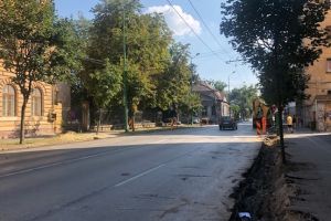 Trafic închis şi marţi pe lângă primărie. Șantierul nu e gata