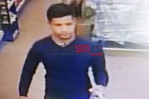 FOTO. Tânăr ce fura din magazine, prins în flagrant! Cine îl recunoaşte, să depună plângere!