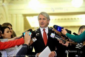 Senat: Închisoare de la 1 la 6 ani pentru reţinerea şi neplata impozitelor şi contribuţiilor (proiect)