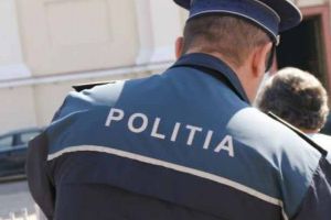 Poliţistul din Botoşani care a furat ţigările de contrabandă dintr-o magazie a Poliţiei, nevoit să plece din sistem