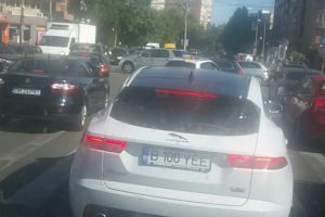 Semafoare fără curent, haos în trafic, la intersecţia străzilor Gh. Lazăr cu Circumvalaţiunii