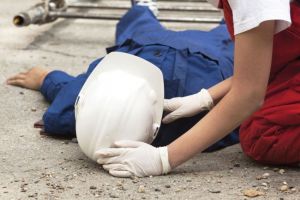 Muncitorul căzut de pe bloc a murit la spital – ITM Sibiu a deschis o anchetă