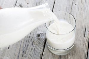 Ai putea suferi de intoleranţă la lactoză fără să ştii. Care sunt semnele