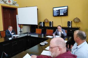 Patronul de la Microbuzul, nemulţumit că Eltrans va folosi autobuze pentru transport: Vă dau în judecată şi vă dau şi la DNA
