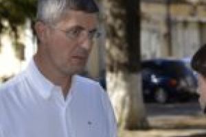 „Oameni obişnuiţi au hotărât să-şi ceară dreptul la fericire” prin Dan Barna