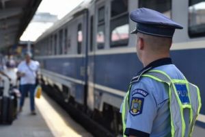 Staţiile CFR, verificate de Poliţie