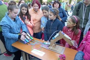 Munca din laboratoare, prezentată la Noaptea Cercetătorilor Europeni, la finele acestei luni