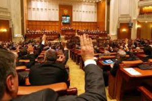 E oficial! PSD si USR au votat pentru TAXAREA pensiilor speciale. PNL s-a abtinut
