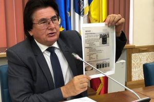 Coşuri de gunoi de 615 euro bucata aduse din Anglia de administraţia Robu, pentru centru