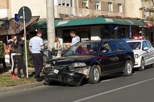 FOTO. Accident pe Drumul Careiului. Poliţia la faţa locului