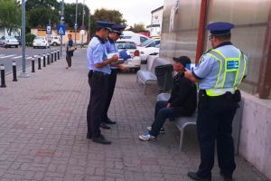 Ce au descoperit poliţiştii în urma acţiunii din zona gărilor