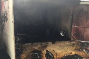Garajul a luat foc cu maşinile înăuntru!