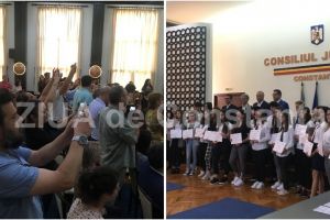 Festivitatea de premiere a performantei in invatamant:  Parinti cu ochii in lacrimi si emotii ca la examene pentru elevii de 10 ai Constantei (galerie foto)  