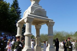 Cei 30 de militari români căzuţi în ultimii ani peste hotare vor fi comemoraţi la ...