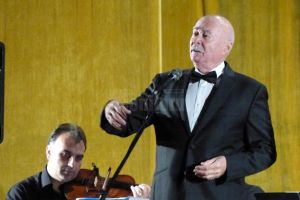 Maestrul Tudor Gheorghe aduce în faţa publicului sucevean concertul „Femeia – Al cincilea ...