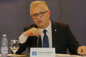 (P): Zeci de mii de mureşeni au semnat pentru susţinerea lui Klaus Iohannis la alegerile prezidenţiale