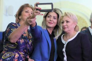 Carmen Holban, la depunerea listelor de semnături pentru candidatura premierului Viorica Dăncilă la prezidenţiale