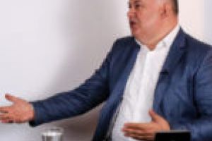 Damian a detonat jumătate de bombă! „Să sperăm că anunţă vineri că vine în echipa doamnei premier!”