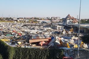 FOTO COMPLEXUL EUROPA DEMOLAT >Detalii si mărturii incredibile despre MAFIA din jurul  complexului Europa: o moarte suspectă, legături cu lumea interlopa şi apusul unui imperiu