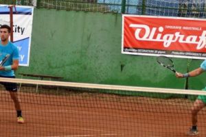 „Careu” doar cu români la dublu