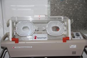 Salvaţi Copiii donează aparatură medicală pentru secţiile de terapie neonatală din ...