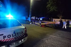 Accident cu victimă în judeţul Botoşani. O şoferiţă a  intrat cu maşina într-o căruţă